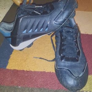 ❤5 for $25❤ Boys black cleats